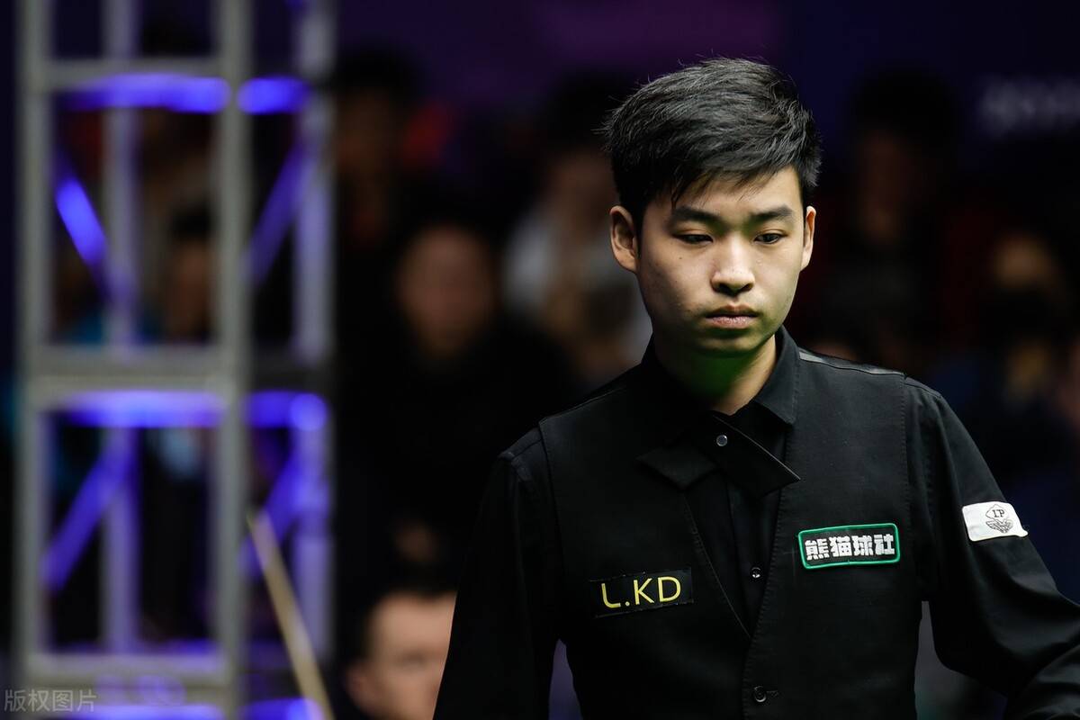 而是对彼此 而是对彼此