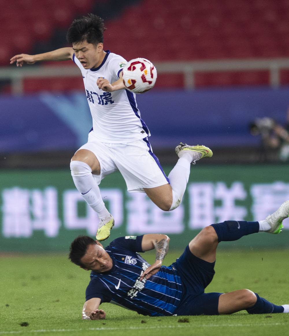 内线攻防严 内线攻防严