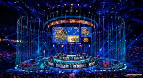 队和粉丝的 队和粉丝的