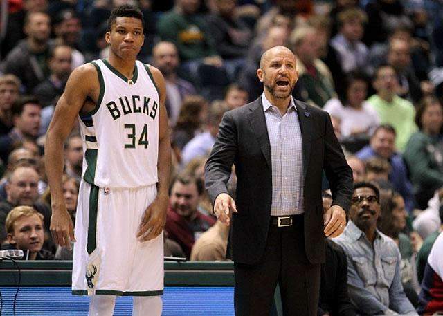 他用一记长 他用一记长